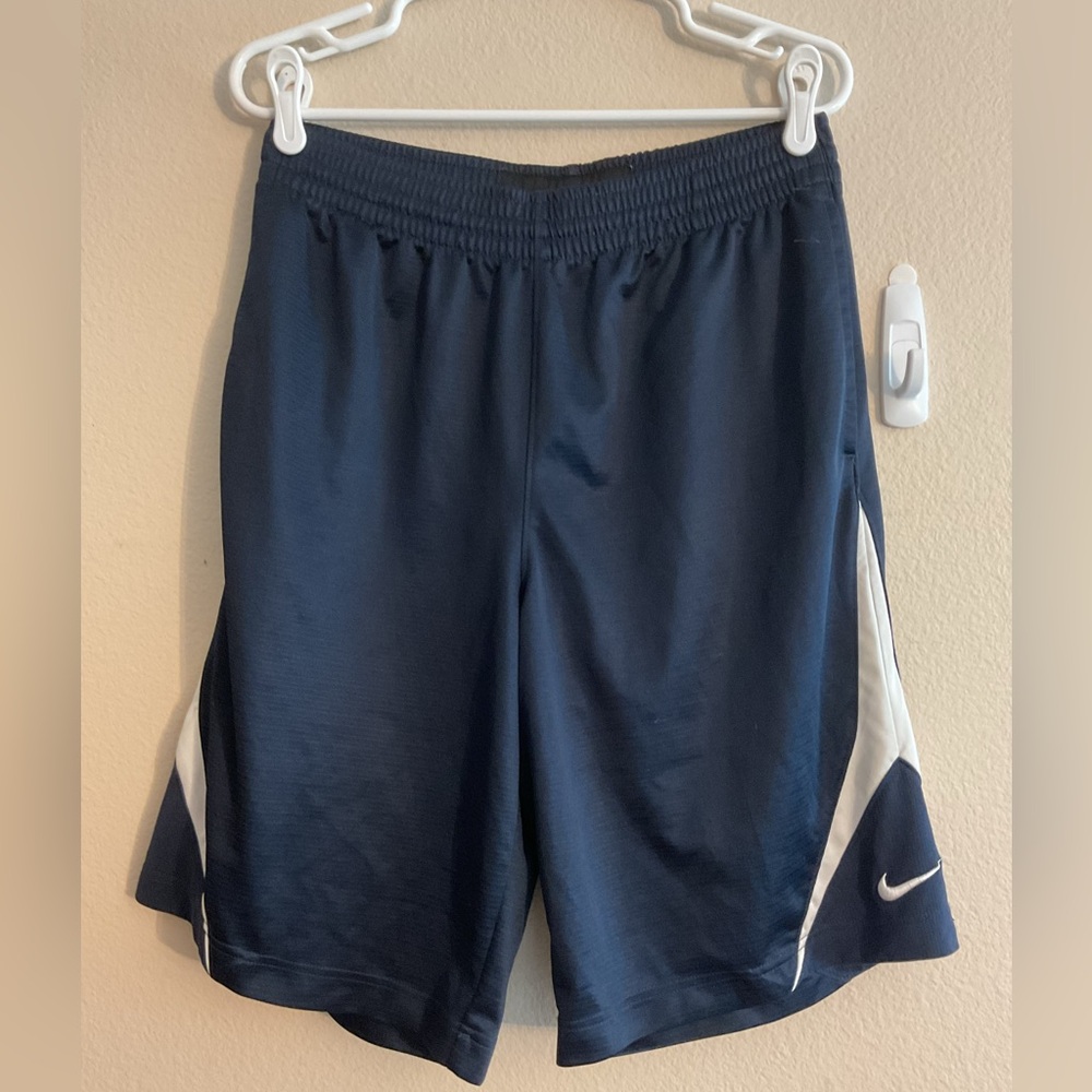 Nike Men's Basketball Navy Blue Athletic Shorts w/ Pockets‎ size Medium